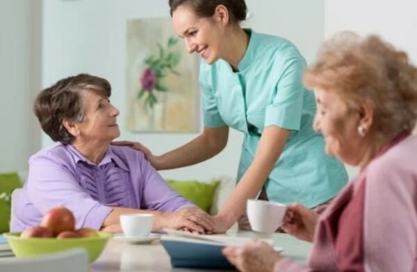 Mejor seguro de salud para ancianos en España