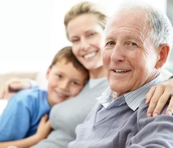 El Mejor Seguro de Salud para Mayores de 80 Años en España