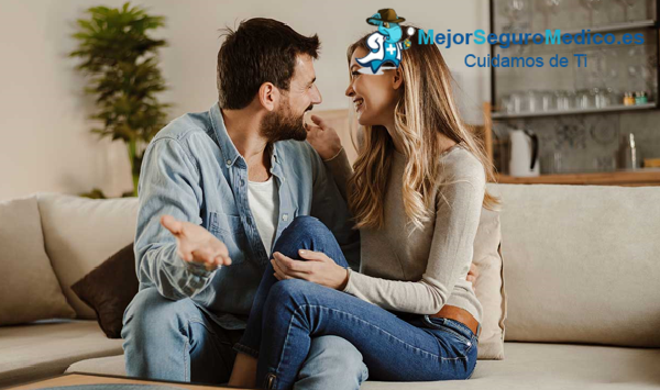 ¿Cómo se calcula el precio del seguro médico para dos personas en España?