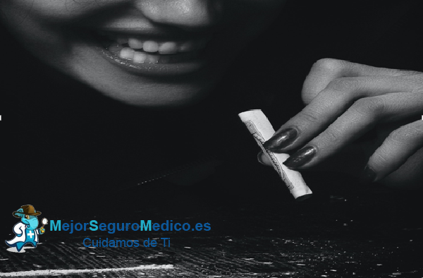 El seguro médico me cubriría enfermedades causadas por mi adicción en España