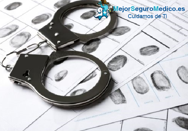 ¿Puede una Persona con Antecedentes Penales contratar el Seguro Médico en España?