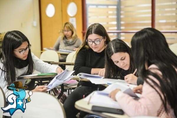 Mejor Aseguradora de Salud Para Estudiantes 2026 en España