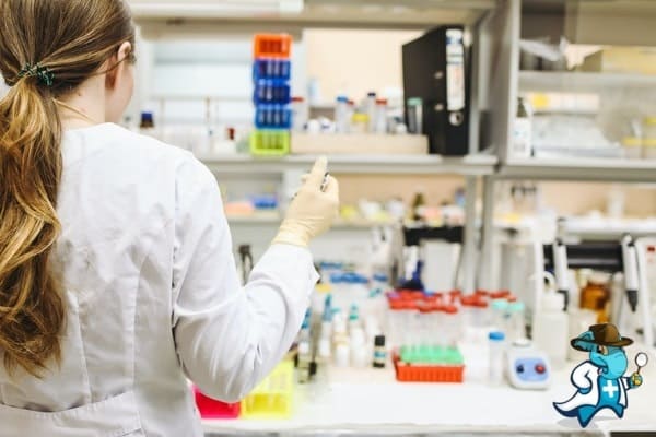 ¿Aumenta el Precio del Seguro Médico para una Persona con una Alergia a las Hormonas en España?