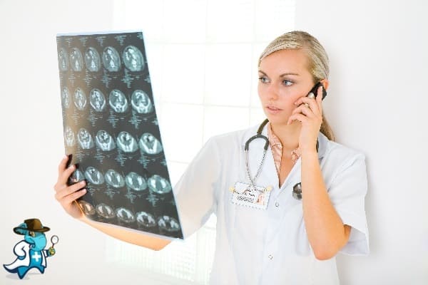 ¿Puedo Ocultar que Tengo Adenocarcinoma Cervical para Contratar el Seguro Médico en España?